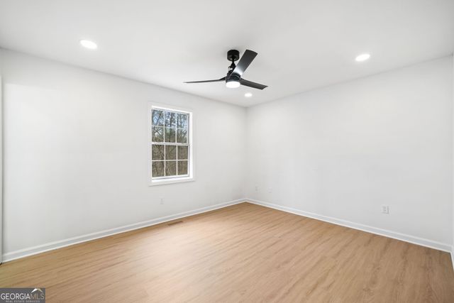 109 Brookside Court, Dallas, GA 30132