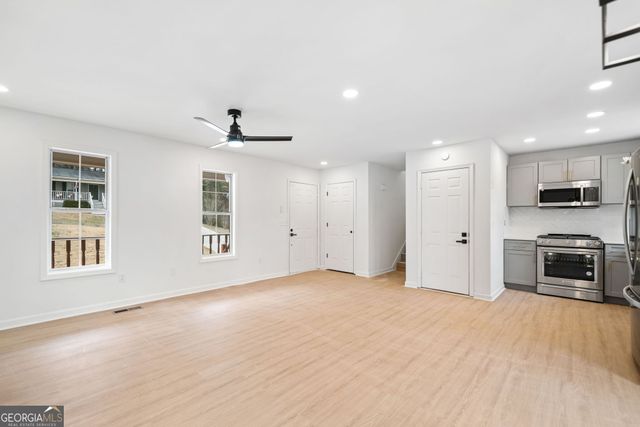 109 Brookside Court, Dallas, GA 30132