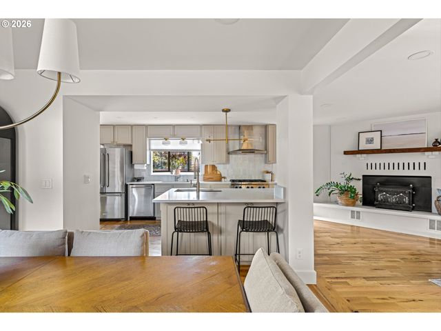 706 Se 47TH Ave, Hillsboro, OR 97123