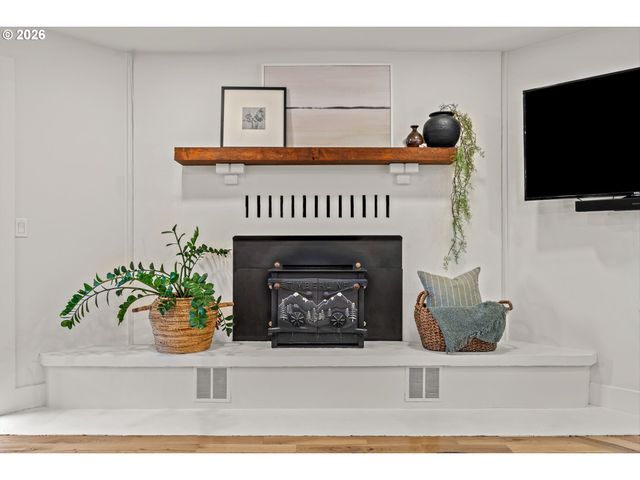 706 Se 47TH Ave, Hillsboro, OR 97123