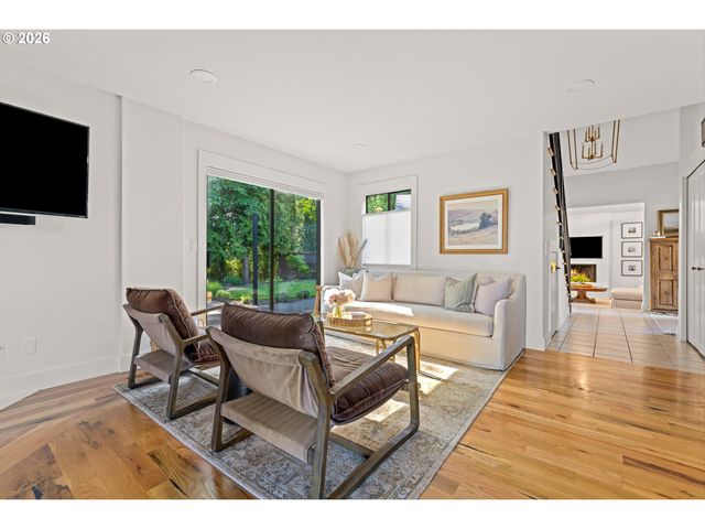 706 Se 47TH Ave, Hillsboro, OR 97123