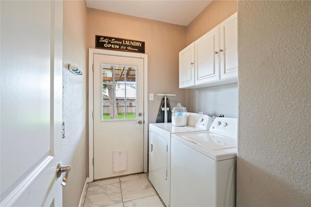 3727 Nichols Avenue, Dickinson, TX 77539