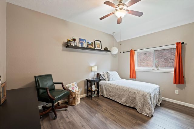 3727 Nichols Avenue, Dickinson, TX 77539