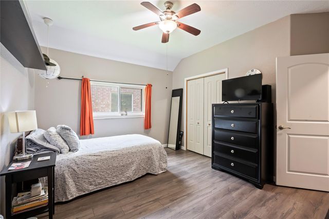 3727 Nichols Avenue, Dickinson, TX 77539