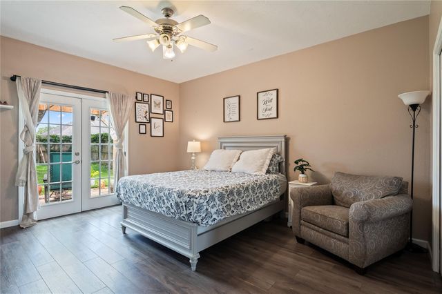 3727 Nichols Avenue, Dickinson, TX 77539
