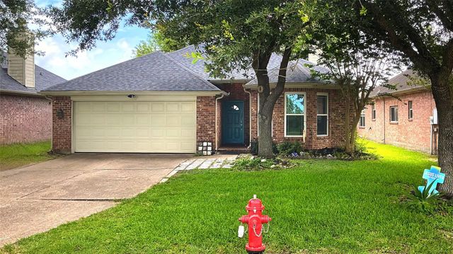 3727 Nichols Avenue, Dickinson, TX 77539