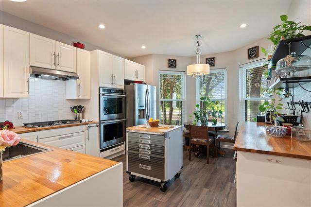 3727 Nichols Avenue, Dickinson, TX 77539