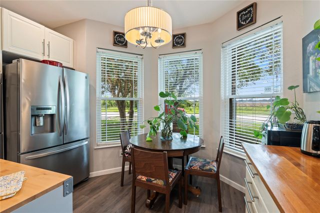 3727 Nichols Avenue, Dickinson, TX 77539