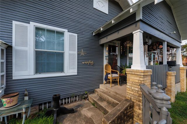 702 72nd Street, Houston, TX 77011