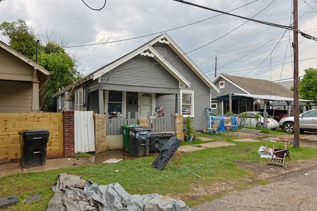 702 72nd Street, Houston, TX 77011