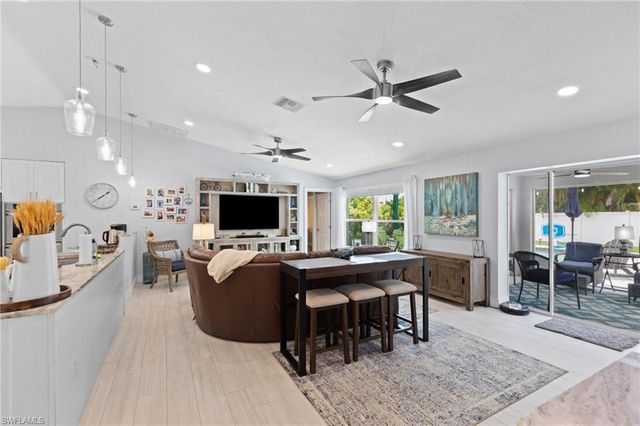 2914 SE 8th AVE, Cape Coral, FL 33904