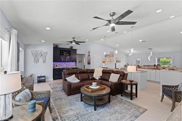 2914 SE 8th AVE, Cape Coral, FL 33904