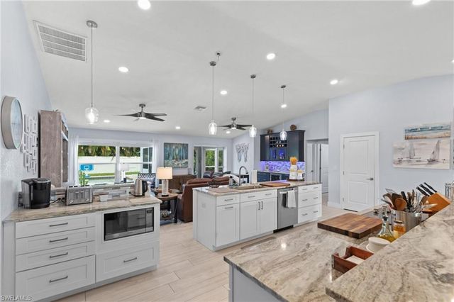 2914 SE 8th AVE, Cape Coral, FL 33904