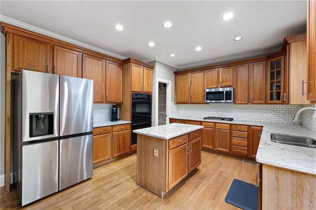 227 Oakwind Point, Acworth, GA 30101