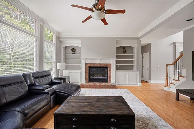 227 Oakwind Point, Acworth, GA 30101