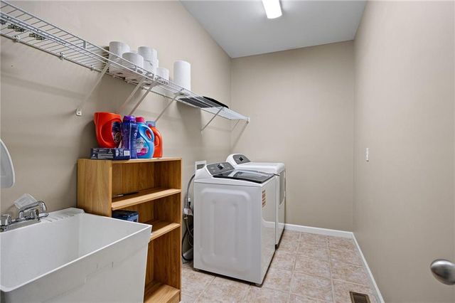 227 Oakwind Point, Acworth, GA 30101