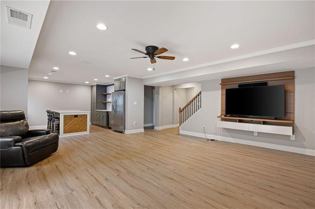 227 Oakwind Point, Acworth, GA 30101