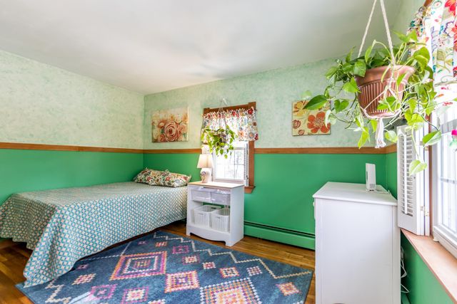 58 Maple Street, Buzzards Bay, MA 02532