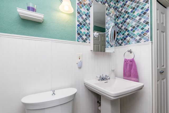 58 Maple Street, Buzzards Bay, MA 02532