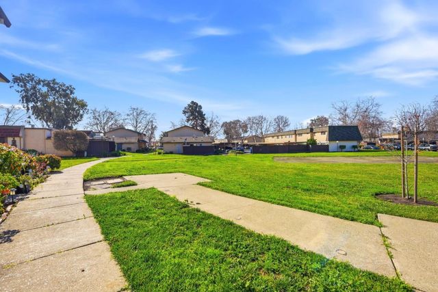 27492 Ponderosa Court, Hayward, CA 94545