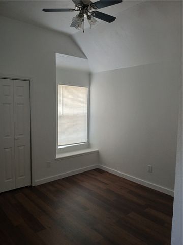 4305 Sierra Drive, Grand Prairie, TX 75052
