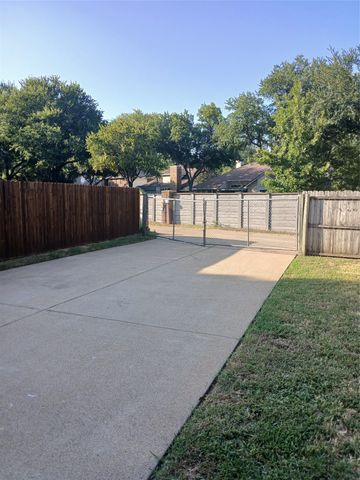 4305 Sierra Drive, Grand Prairie, TX 75052