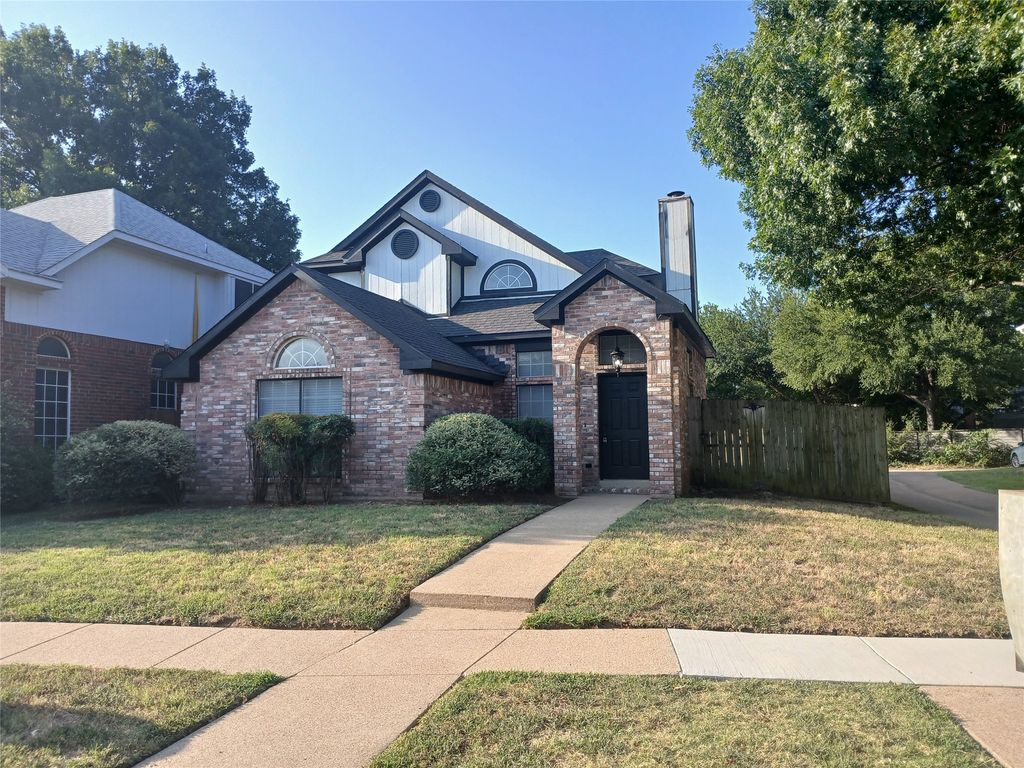 4305 Sierra Drive, Grand Prairie, TX 75052