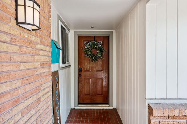 5230 Saxon Drive, Houston, TX 77092