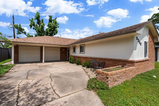 5230 Saxon Drive, Houston, TX 77092