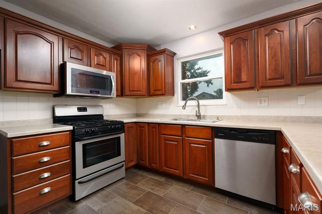 2574 Stratford Lane, Granite City, IL 62040