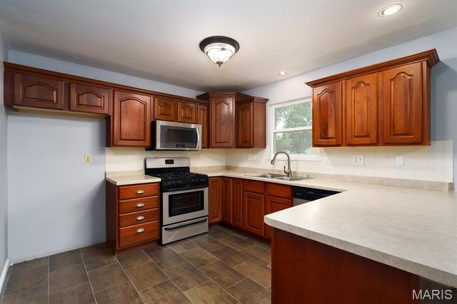 2574 Stratford Lane, Granite City, IL 62040