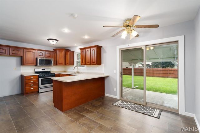 2574 Stratford Lane, Granite City, IL 62040