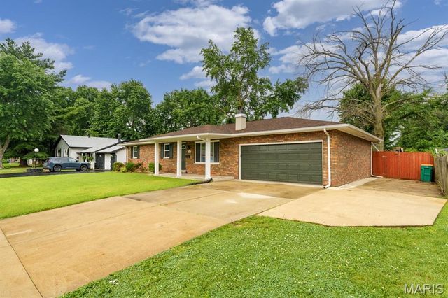 2574 Stratford Lane, Granite City, IL 62040