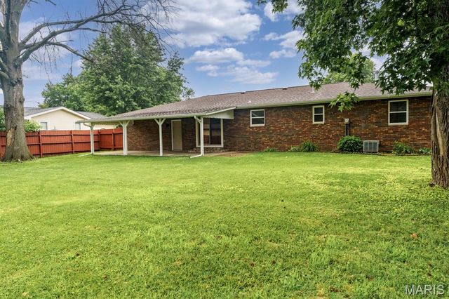2574 Stratford Lane, Granite City, IL 62040