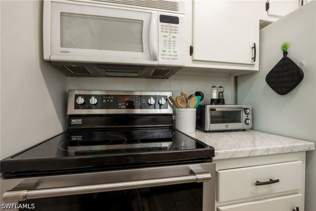 766 Central AVE 119, Naples, FL 34102