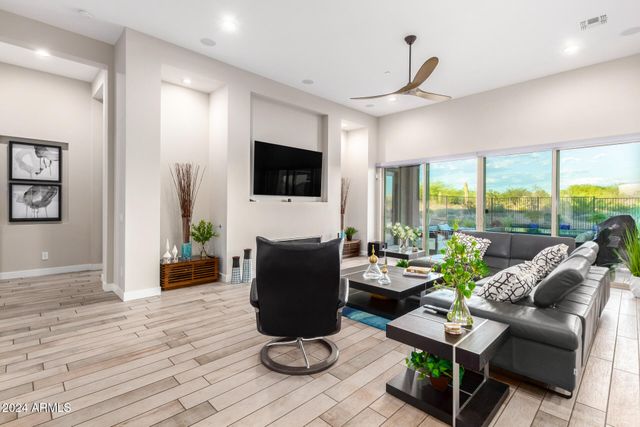 8566 E CAVALRY Drive, Scottsdale, AZ 85266