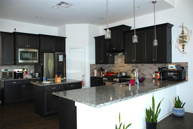 17506 White Baneberry Drive, Conroe, TX 77385