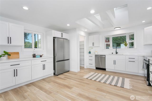 27405 Lofall Court NW, Poulsbo, WA 98370