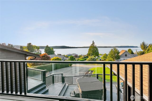 27405 Lofall Court NW, Poulsbo, WA 98370