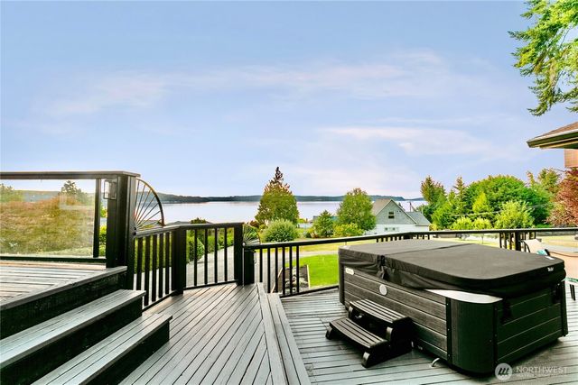 27405 Lofall Court NW, Poulsbo, WA 98370