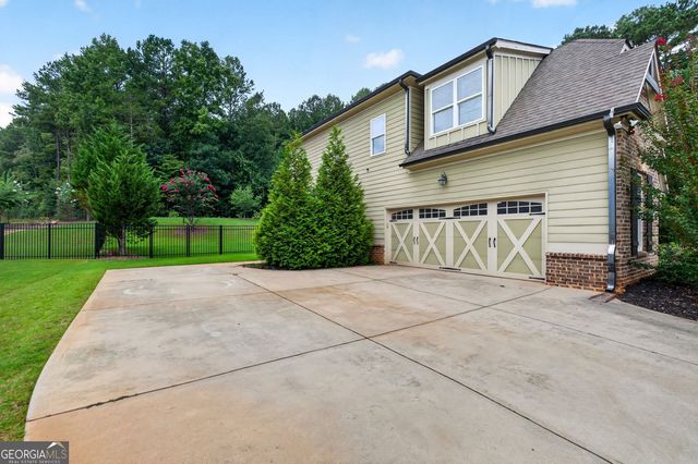 845 Walnut River Trail, Hoschton, GA 30548