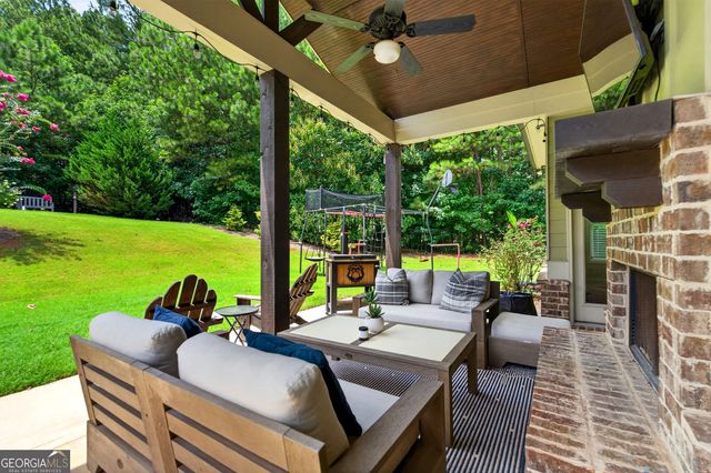 845 Walnut River Trail, Hoschton, GA 30548