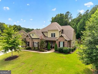 845 Walnut River Trail, Hoschton, GA 30548
