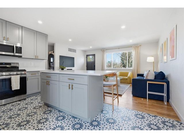 1087 Wolff St, Denver, CO 80204