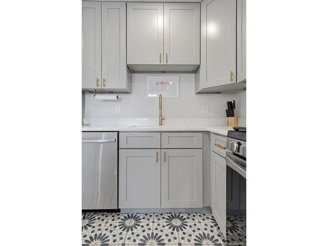 1087 Wolff St, Denver, CO 80204