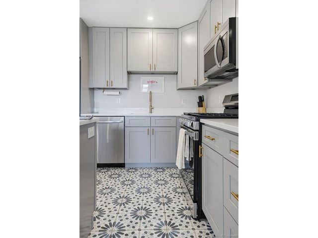 1087 Wolff St, Denver, CO 80204