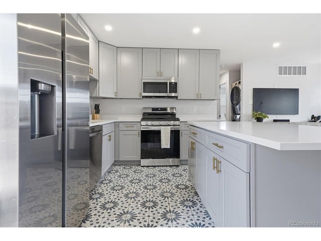 1087 Wolff St, Denver, CO 80204