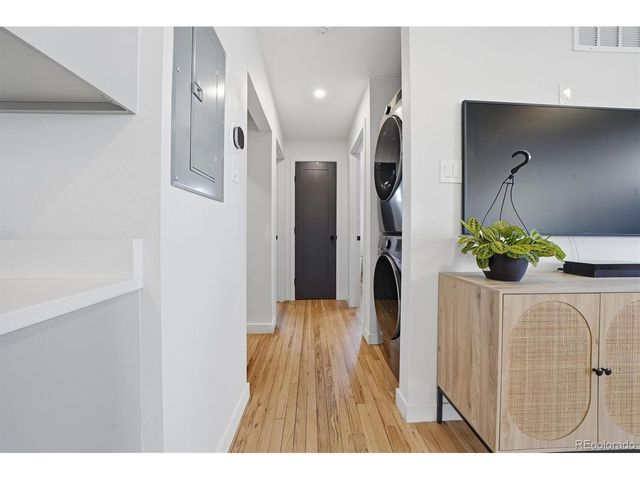 1087 Wolff St, Denver, CO 80204