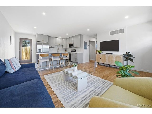 1087 Wolff St, Denver, CO 80204