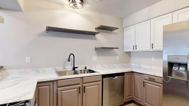 548 Star Villa Circle SE, Rio Rancho, NM 87124